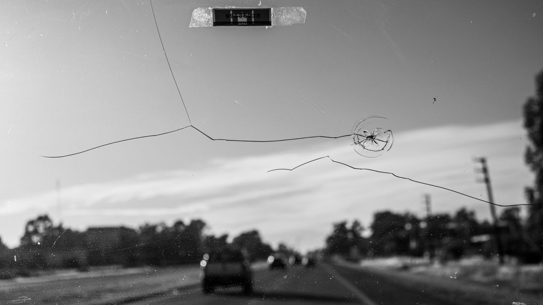Impact Pare-Brise : Réparer ou Remplacer ?