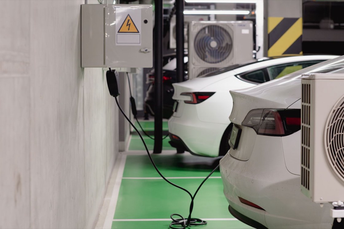 LOA Voiture Électrique : Faut-il Lever l’Option ?
