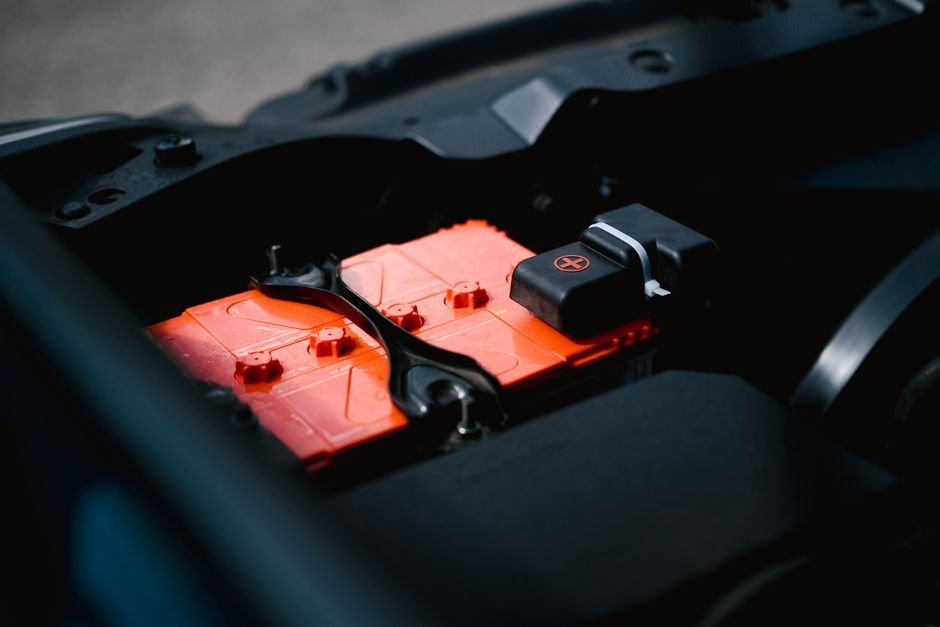 Chargeur de batterie voiture : comment bien le choisir
