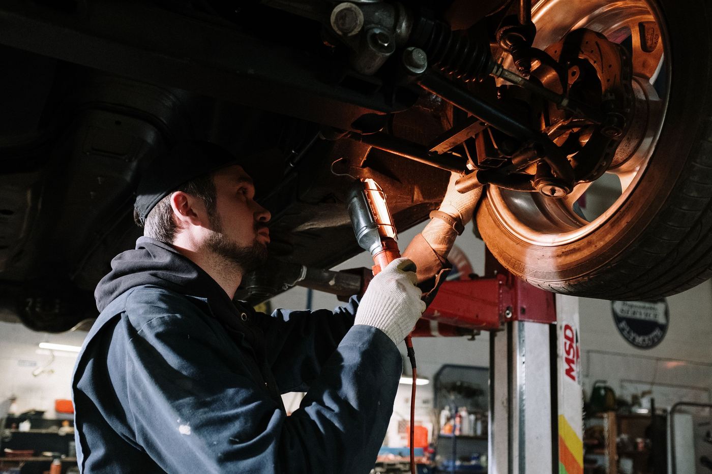 Rotule de suspension : rôle, symptômes d’usure, remplacement et prix