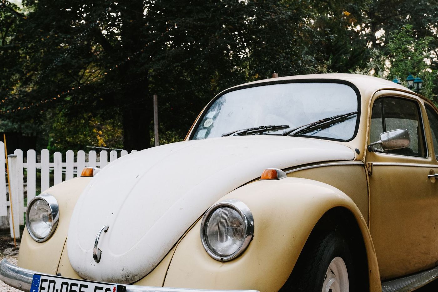 Volkswagen Coccinelle crème immatriculée en France