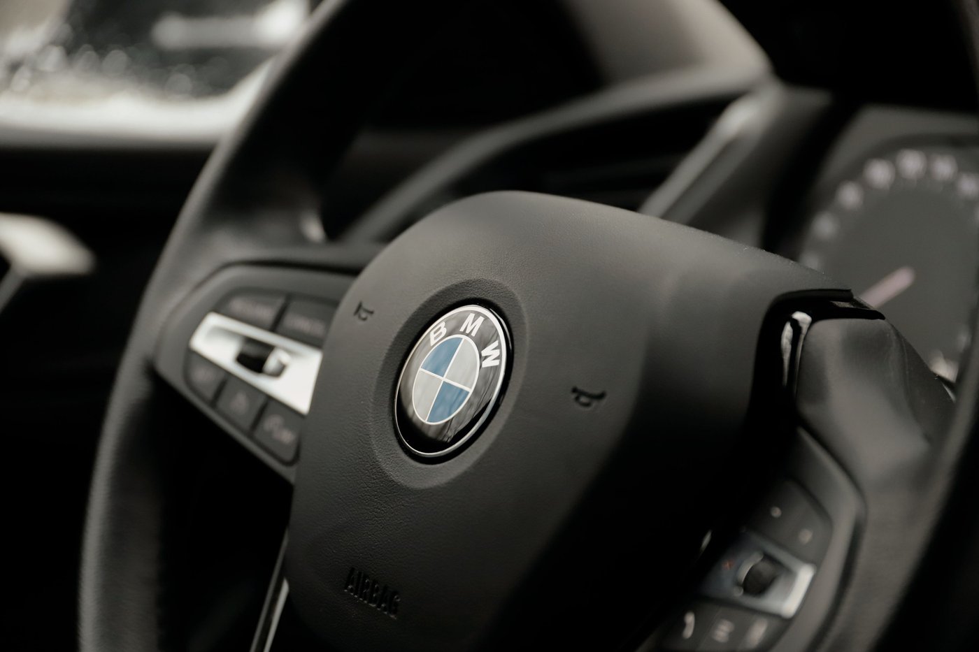 Volant BMW avec airbag conducteur